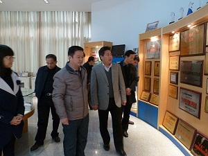 肇庆市高新区管委会陈主任一行莅临我司参观指导